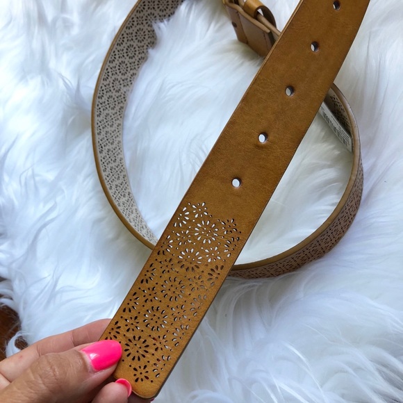 NWT INC Brown Cut Out Belt - Picture 3 of 6